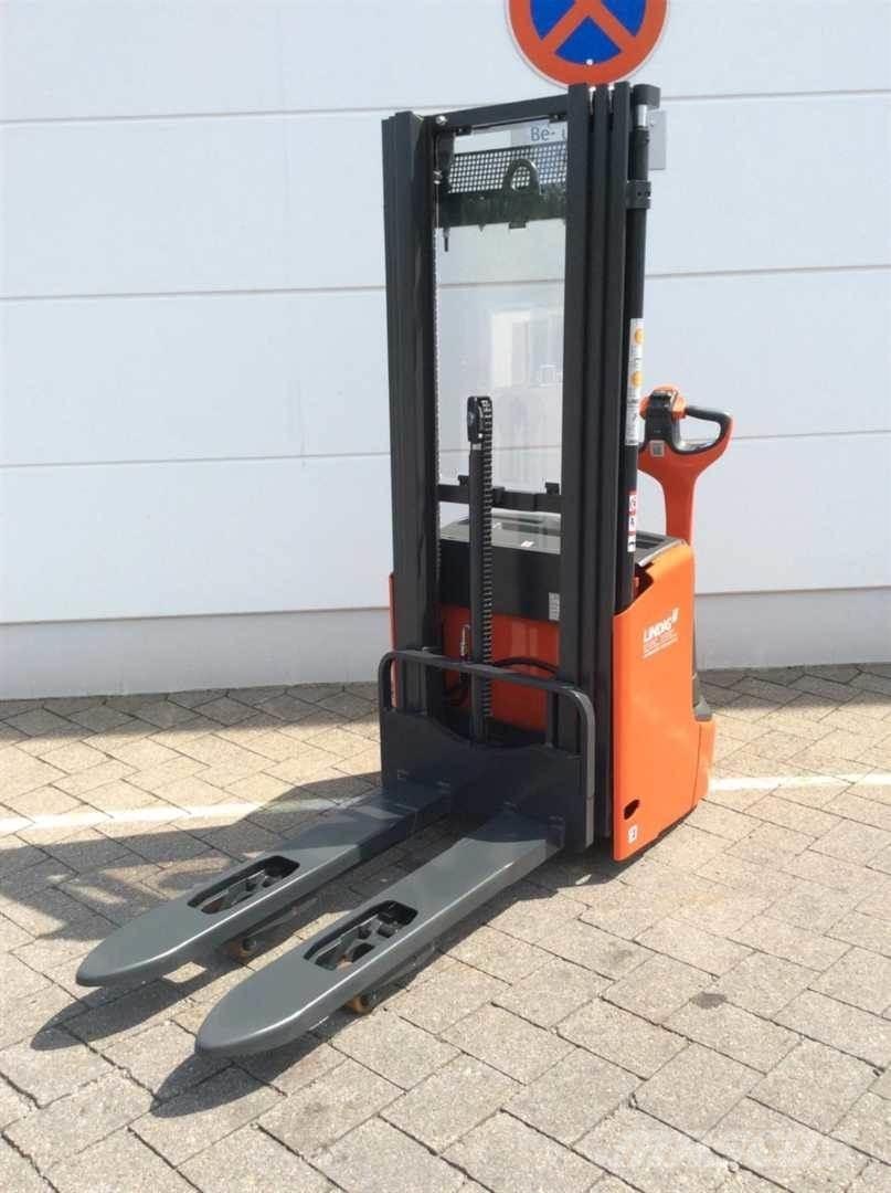 Linde L12I Παλετοφόρα πεζού χειριστή με ιστό