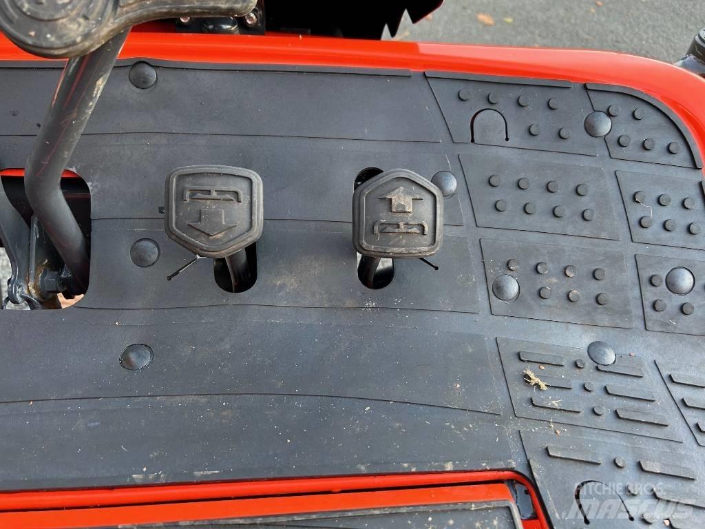 Kubota ZD 1211 Χορτοκοπτικά με καθιστό χειριστή