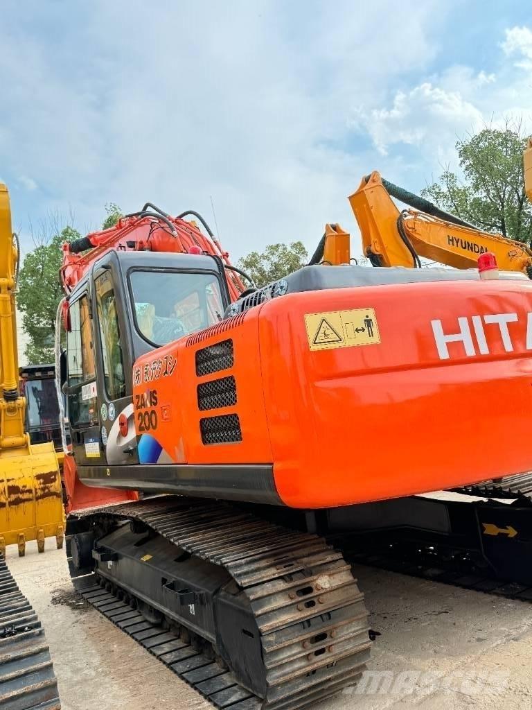 Hitachi ZX 200 Εκσκαφείς με ερπύστριες