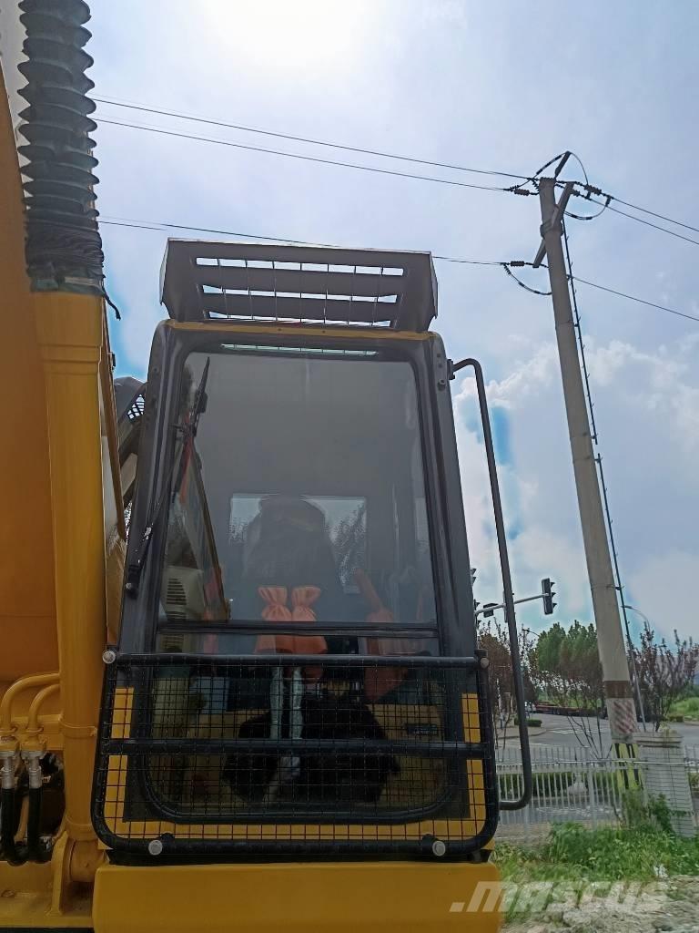Komatsu PC 200 Εκσκαφείς με ερπύστριες