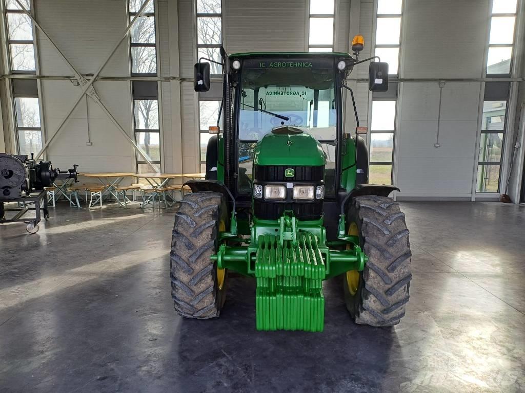 John Deere 5100 R Τρακτέρ