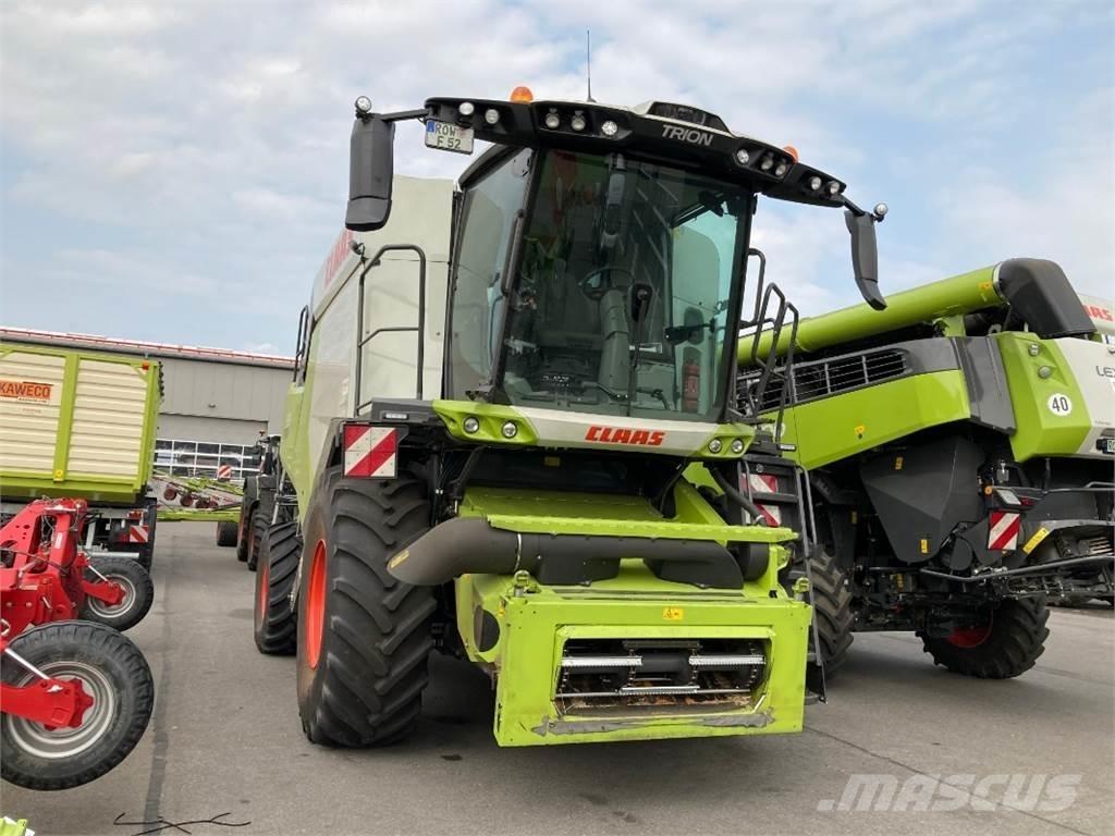 CLAAS Trion 520 Θεριζοαλωνιστικές μηχανές