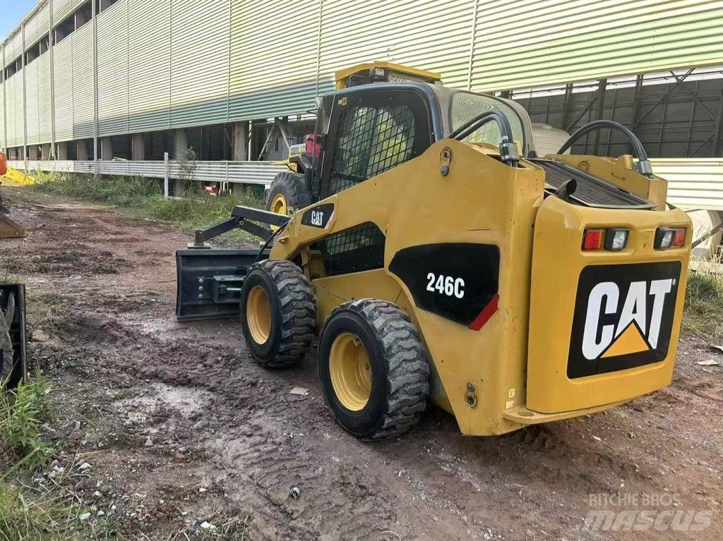 CAT 246 C Φορτωτάκια
