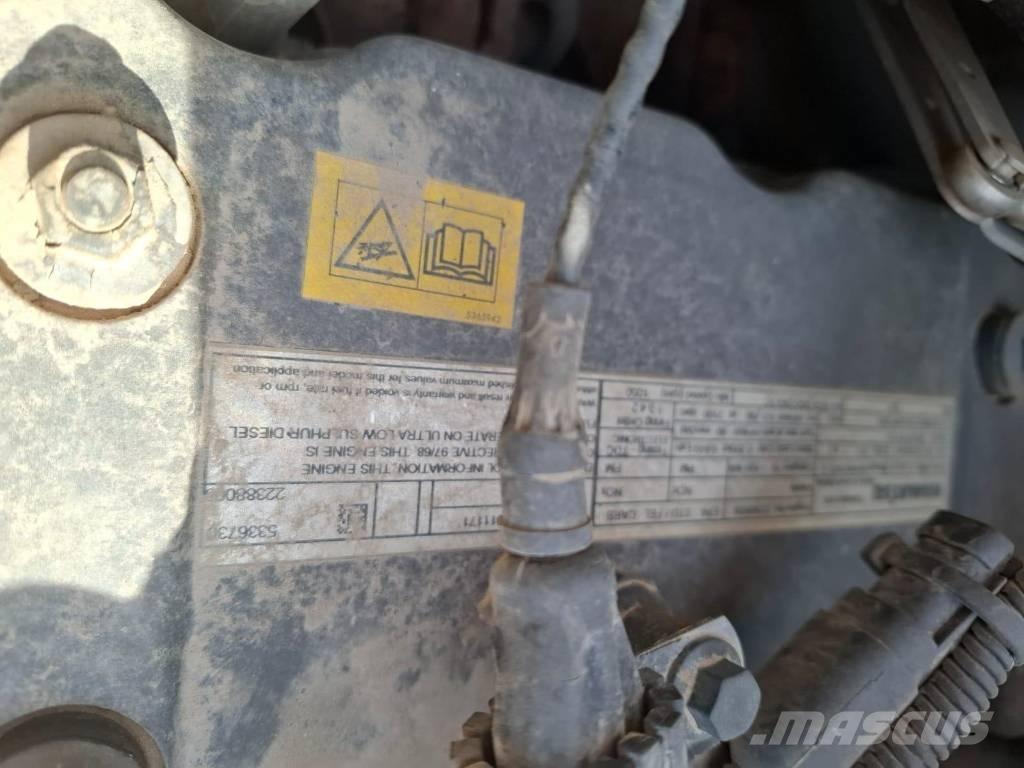 Komatsu PW 148-11 Εκσκαφείς με τροχούς - λάστιχα