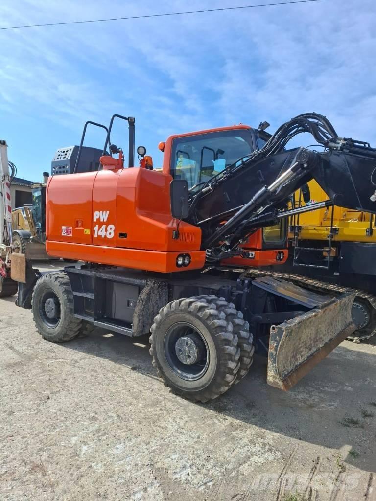 Komatsu PW 148-11 Εκσκαφείς με τροχούς - λάστιχα