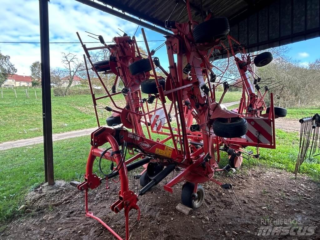Kuhn GF8702 Τσουγκράνες και χορτοξηραντικές μηχανές