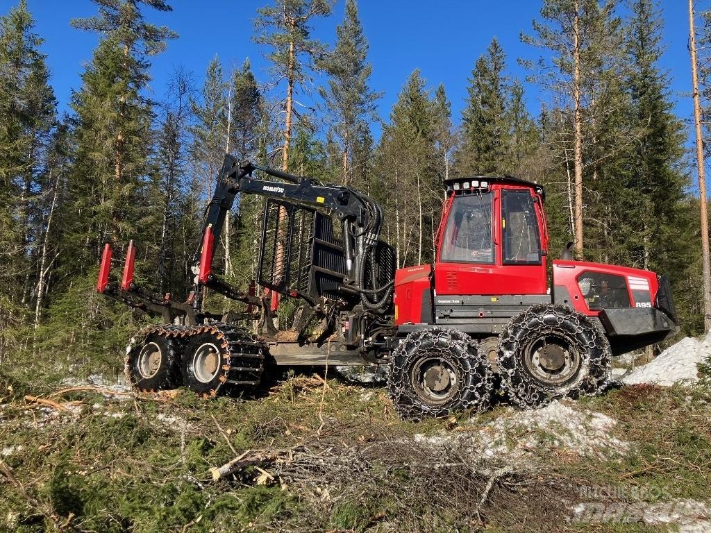 Komatsu 895 Μεταφορείς ξυλείας