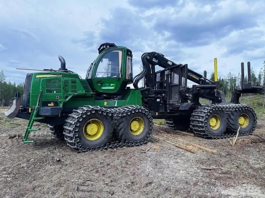 John Deere 1910 Μεταφορείς ξυλείας