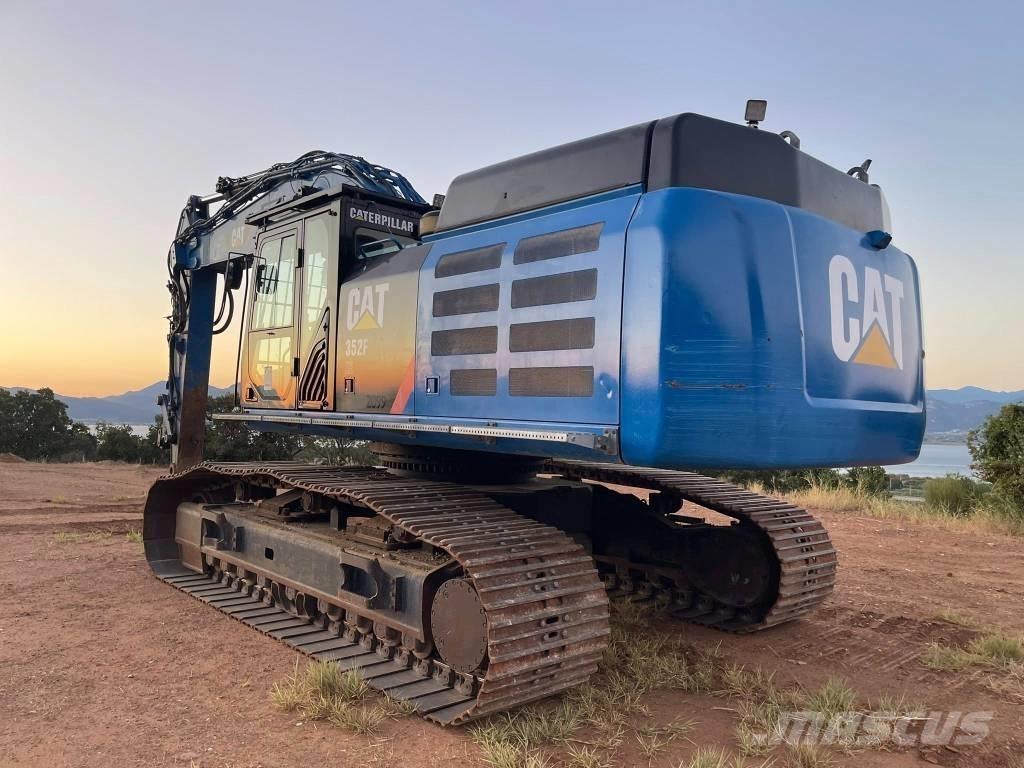 CAT 352 F XE Εκσκαφείς με ερπύστριες