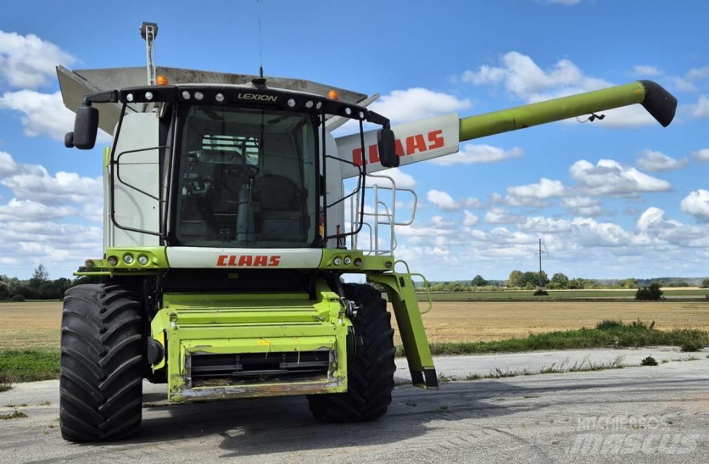 CLAAS Lexion 670 Θεριζοαλωνιστικές μηχανές