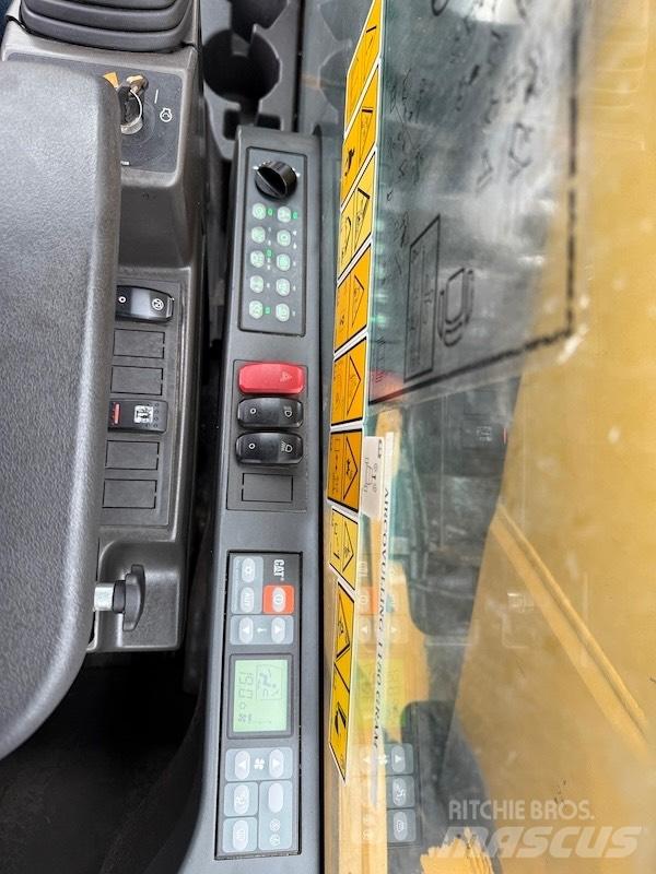 CAT MH 3022 Βιομηχανικά μηχανήματα διαχείρισης αποβλήτων