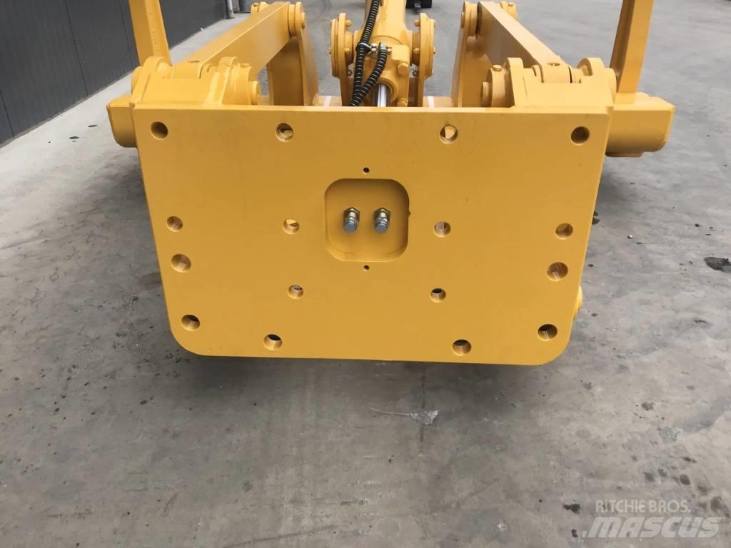 Komatsu D65 Εκχερσωτές
