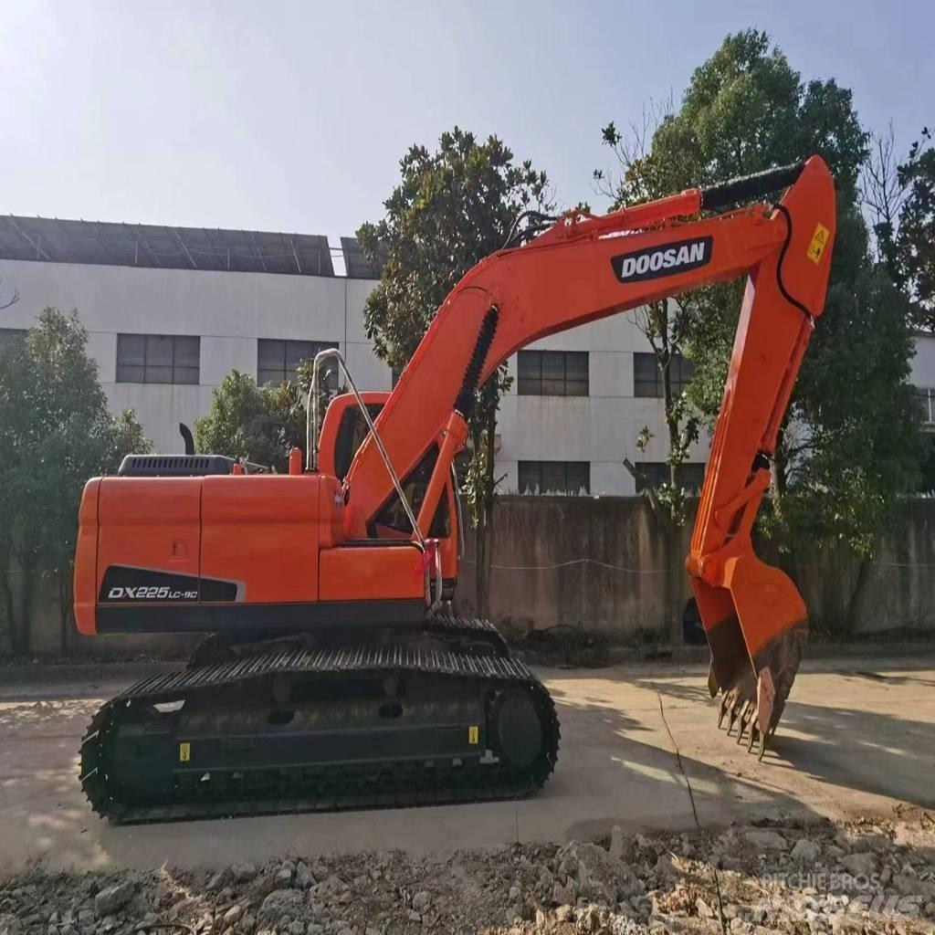 Doosan DX225LC-9C Εκσκαφείς με ερπύστριες