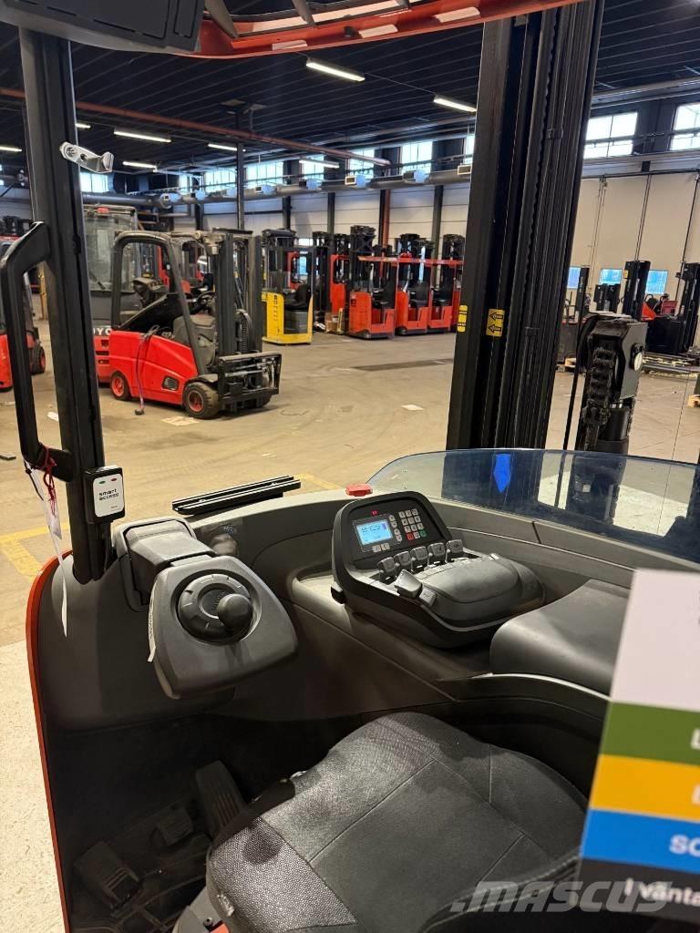 BT truck RRE 200HE Ανυψωτικά στενών δρόμων