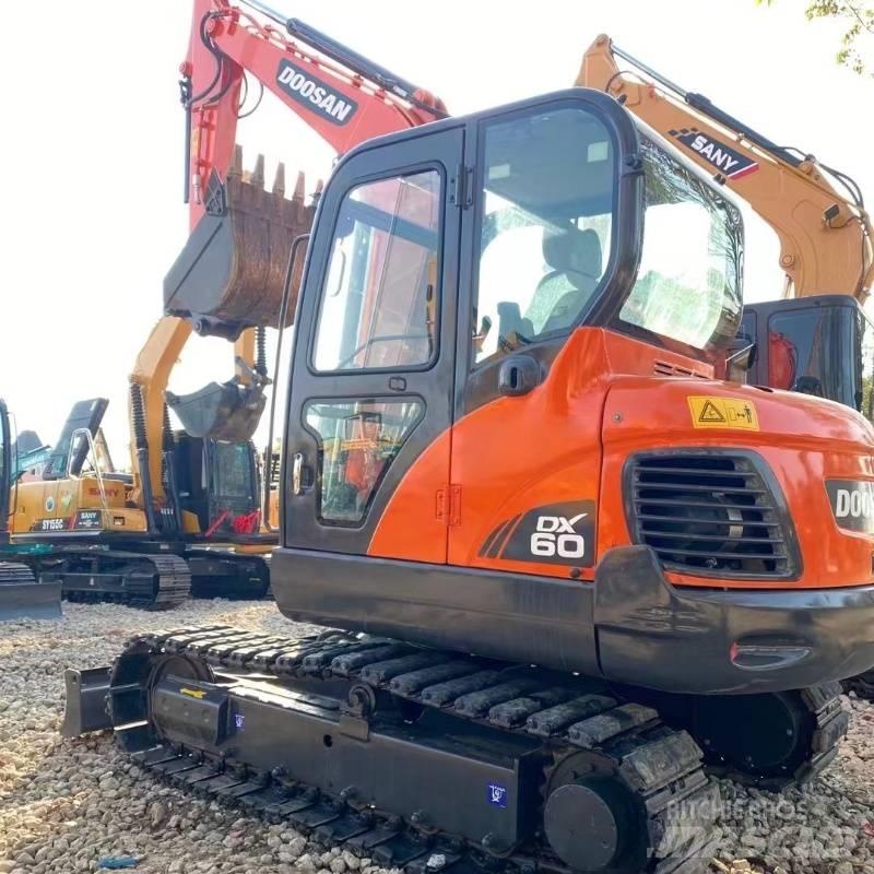 Doosan DX 60 Εκσκαφείς με ερπύστριες