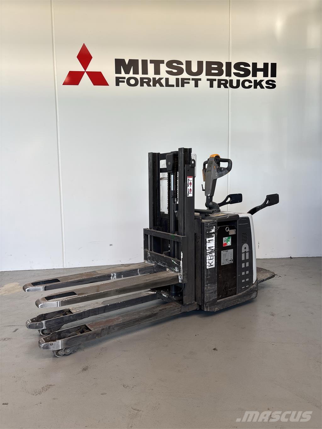 UniCarriers PDP200 Ηλεκτρικά παλετοφόρα με ιστό