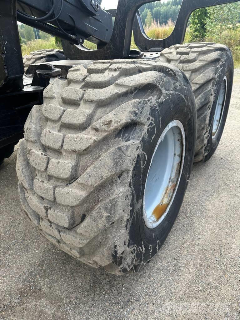 Komatsu 875 Μεταφορείς ξυλείας