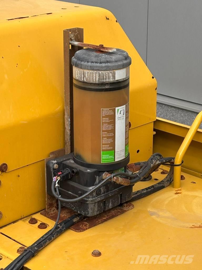 CAT 352 Εκσκαφείς με ερπύστριες