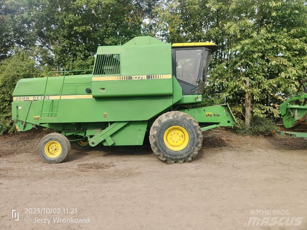 John Deere 1075 Θεριζοαλωνιστικές μηχανές