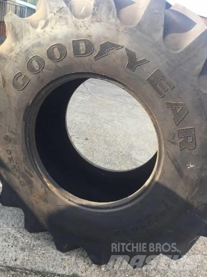 Goodyear 650/75R32 Ελαστικά και ζάντες
