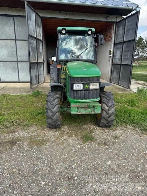 John Deere 5515 F Τρακτέρ