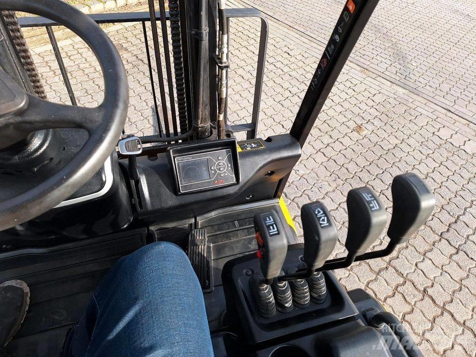 Hyundai 25 BH-9 Κατασκευές - Άλλα