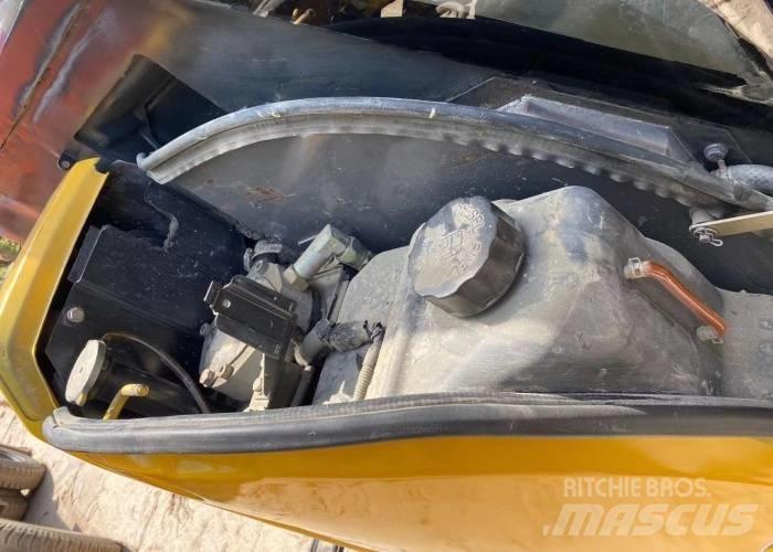 Komatsu PC30 Εκσκαφείς με ερπύστριες