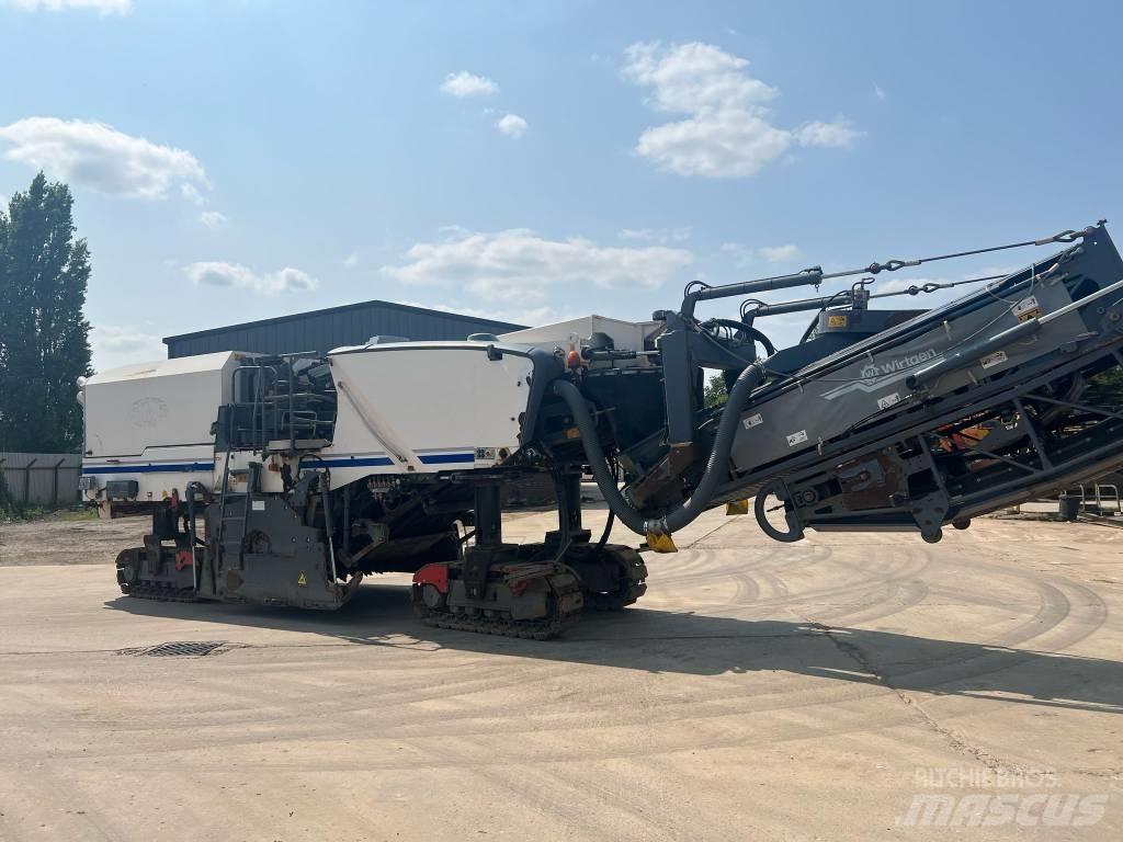 Wirtgen W 220 Επεξεργασίας επίστρωσης ασφάλτου