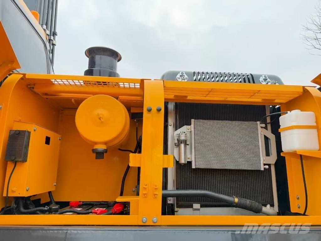 Hyundai 305-9T Εκσκαφείς με ερπύστριες