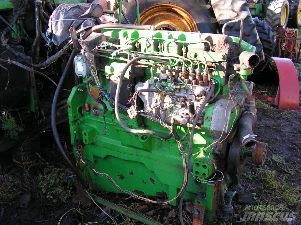 John Deere 8100 Κινητήρες