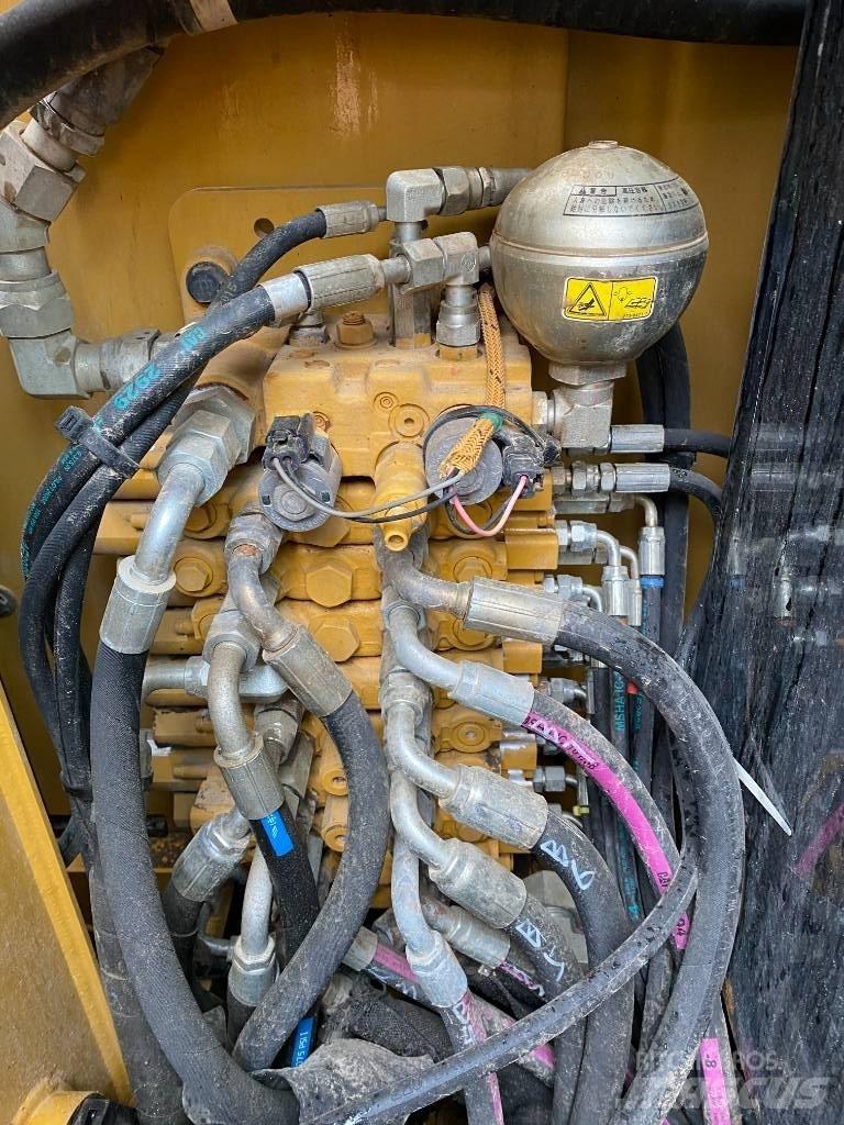 CAT 305.5 Εκσκαφείς με ερπύστριες