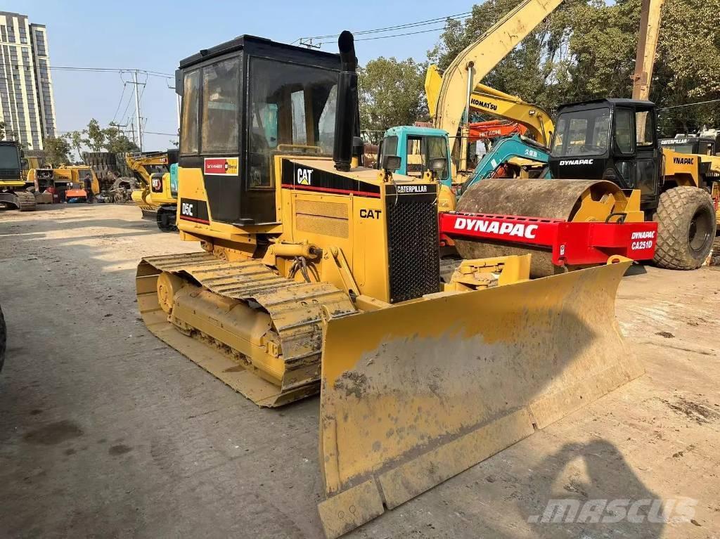 CAT D5C Μπουλντόζες με ερπύστριες