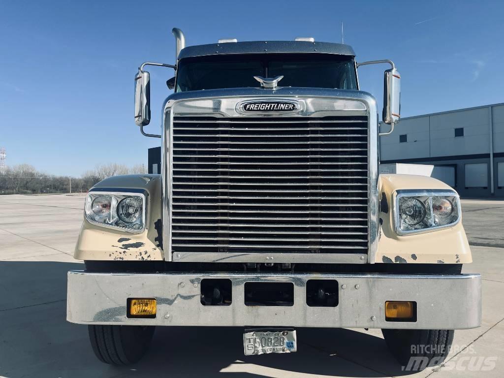 Freightliner 122 SD Τράκτορες
