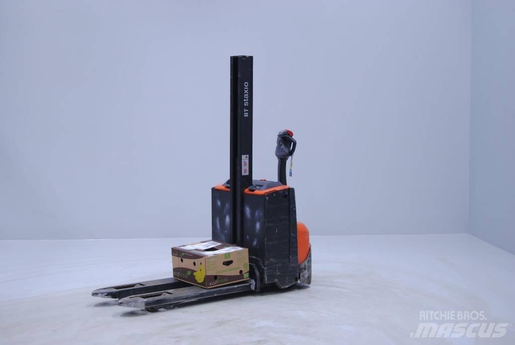 Toyota SWE080L Παλετοφόρα πεζού χειριστή με ιστό