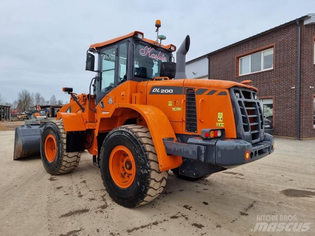 Doosan DL 200-3 Φορτωτές με λάστιχα (Τροχοφόροι)