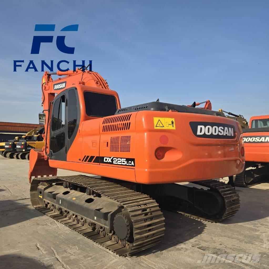 Doosan DX 225 LC Εκσκαφείς με ερπύστριες