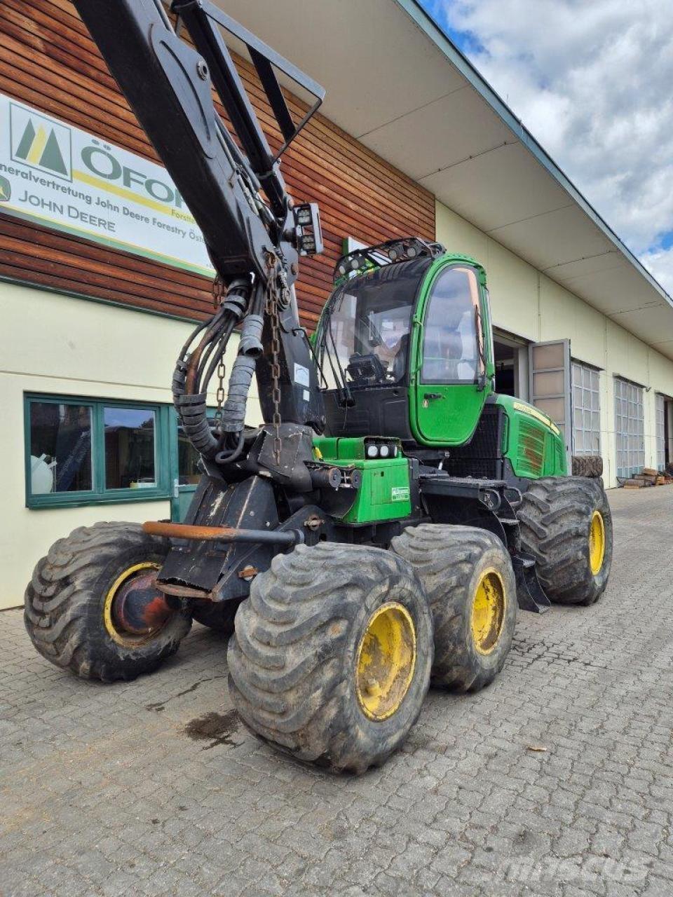 John Deere 1070 E Θεριζοαλωνιστικές μηχανές
