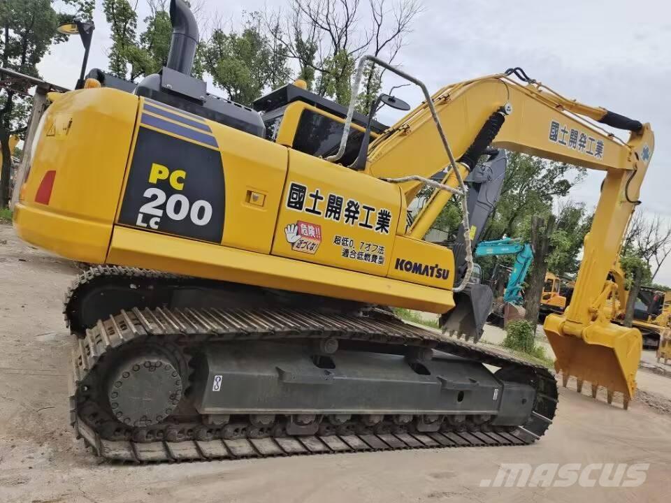Komatsu PC 200 Εκσκαφείς με ερπύστριες