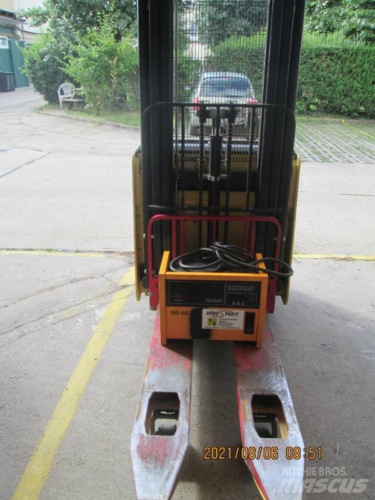 Hyster S1.4iL Παλετοφόρα πεζού χειριστή με ιστό