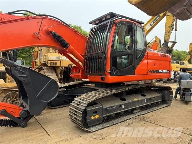 Doosan DX 225 LCA Εκσκαφείς με ερπύστριες