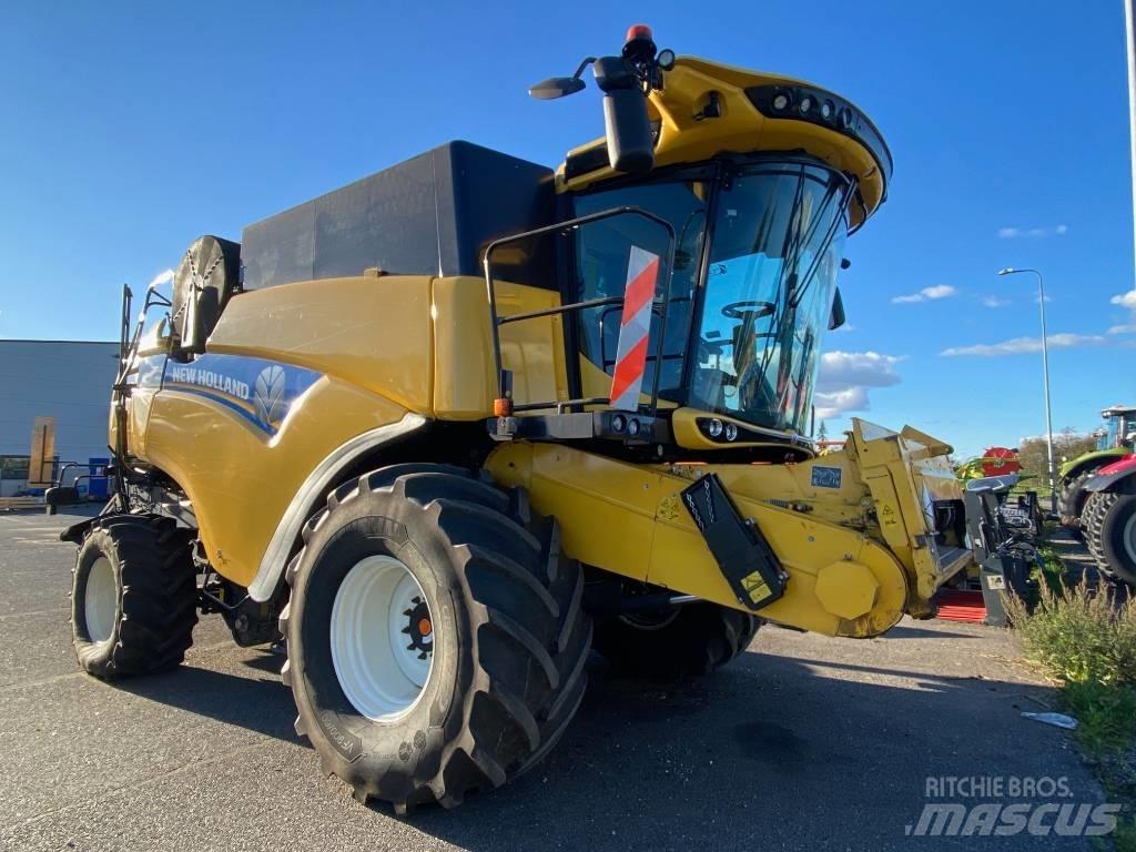 New Holland CX 8.90 Θεριζοαλωνιστικές μηχανές