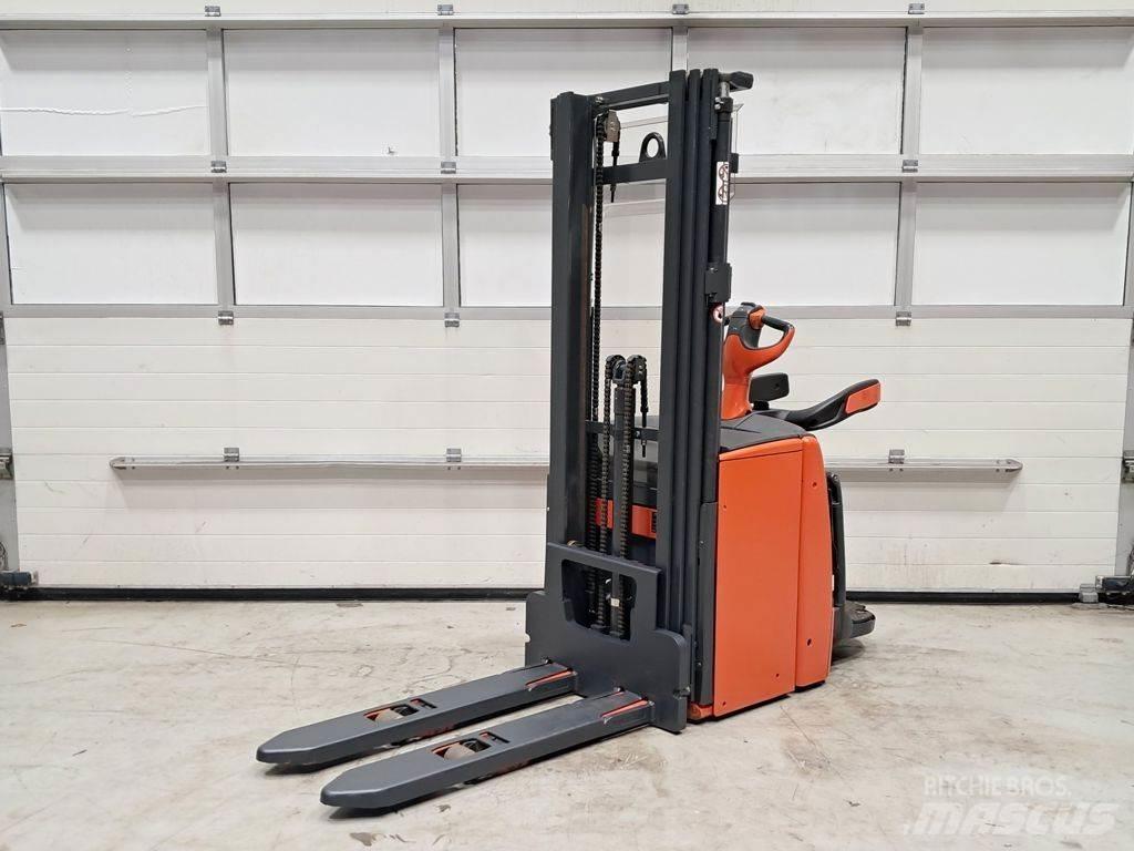 Linde L14 AP Παλετοφόρα πεζού χειριστή με ιστό