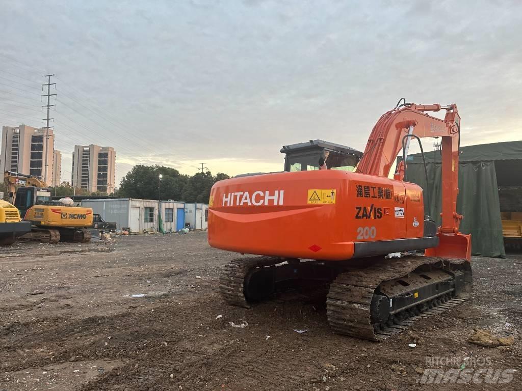 Hitachi ZX 200 Εκσκαφείς με ερπύστριες