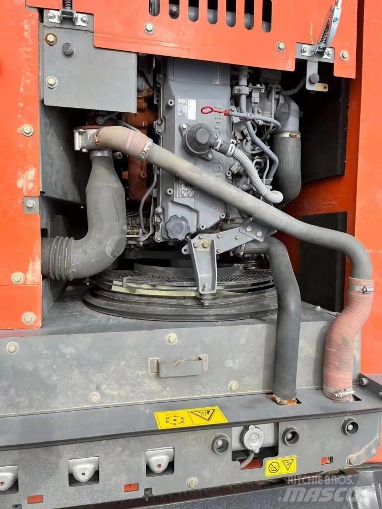 Hitachi ZX 240-3 Εκσκαφείς με ερπύστριες