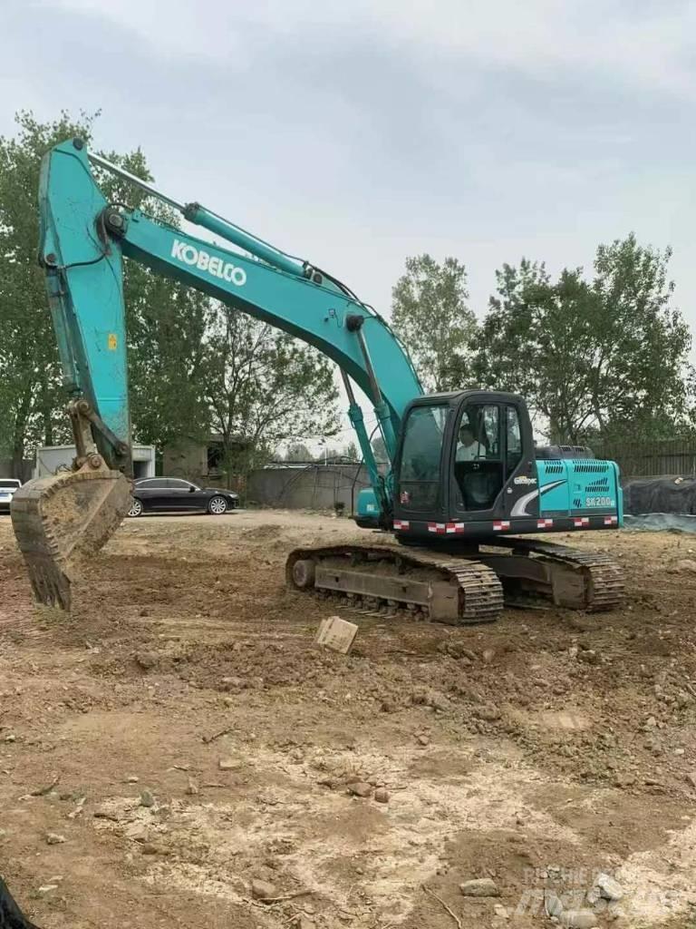 Kobelco SK200 Εκσκαφείς με ερπύστριες