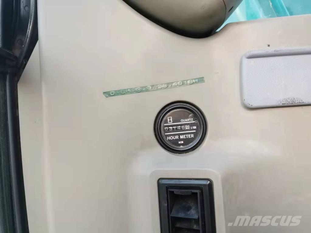 Kobelco SK 135 Εκσκαφείς με ερπύστριες