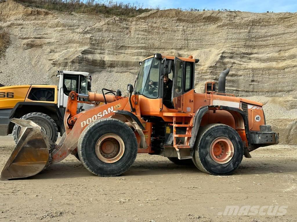 Doosan DL 300 Φορτωτές με λάστιχα (Τροχοφόροι)
