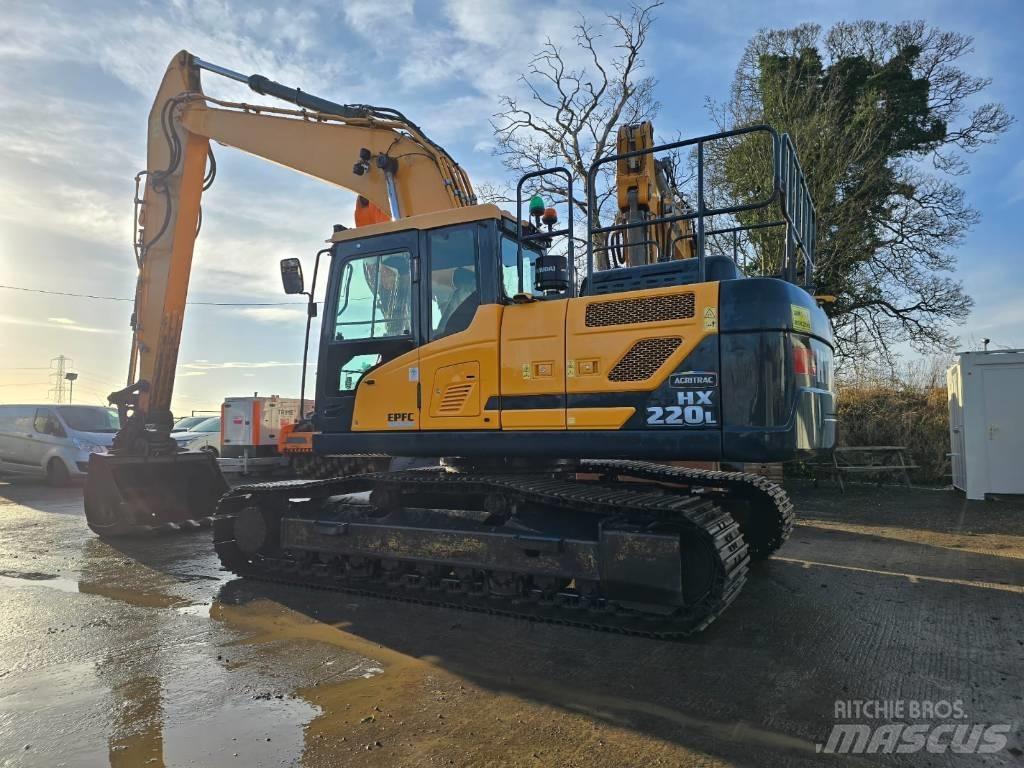 Hyundai HX220L Εκσκαφείς με ερπύστριες