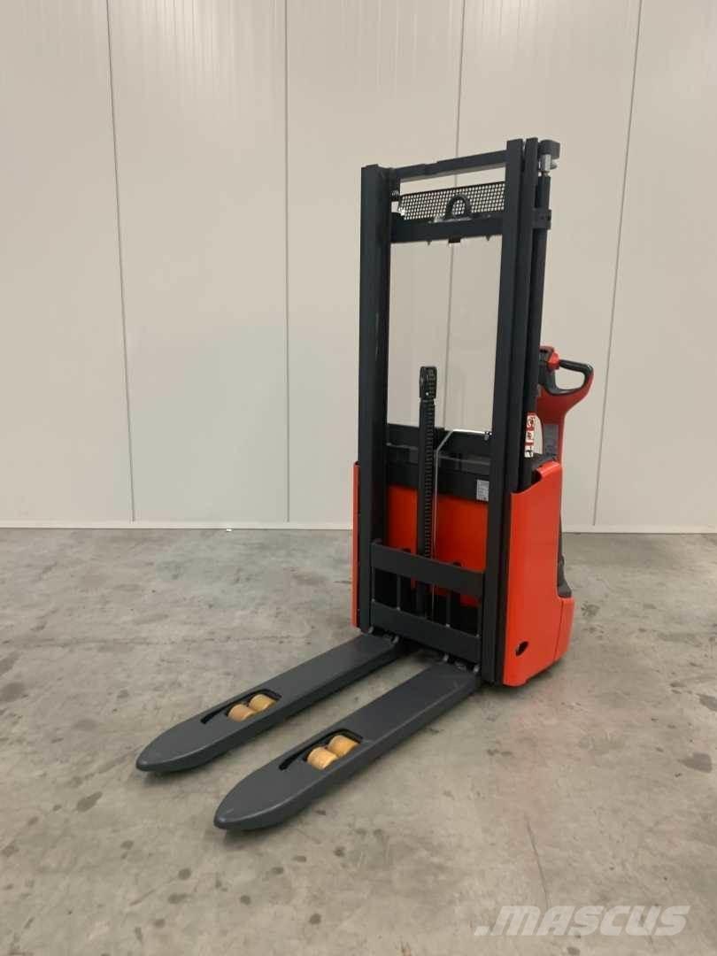Linde L10 Παλετοφόρα πεζού χειριστή με ιστό