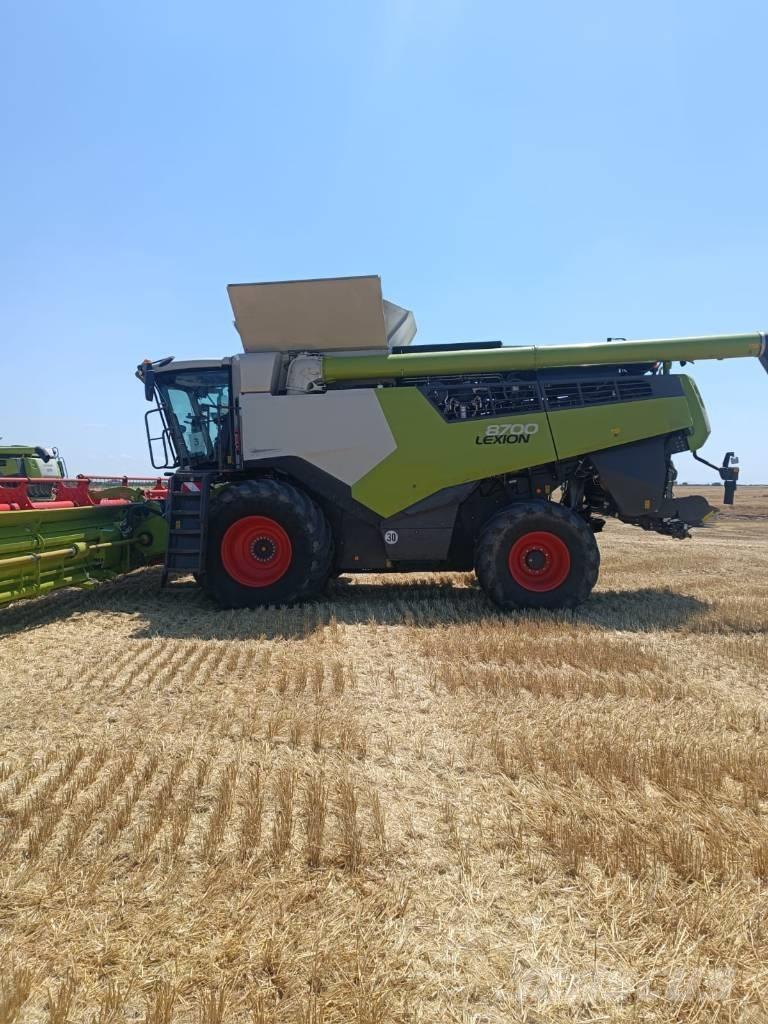 CLAAS Lexion 8700 Θεριζοαλωνιστικές μηχανές